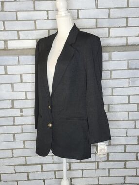• NWT Sag Harbor Vintage Long Sleeve 2 Button Blazer Size 8 Black Shoulder Pads
